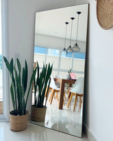 Espelho de Chão Light - Lojas Versalla