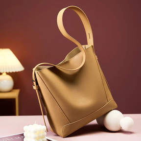 Bolsa Feminina de Ombro em Couro - Modelo casual