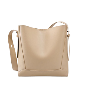 Bolsa Feminina de Ombro em Couro - Modelo casual