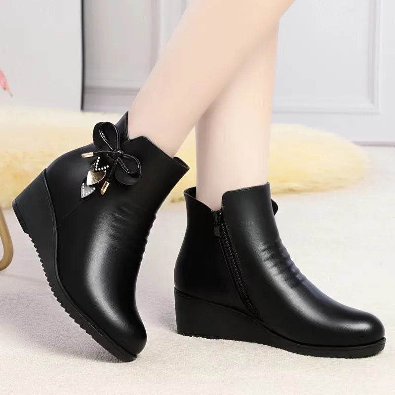 Bota de Couro Casual Forrada Inverno