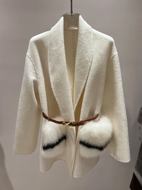 Blusão Feminina de Inverno com Bolsos Toque de Cashmere – (Promoção de Inverno 2026)
